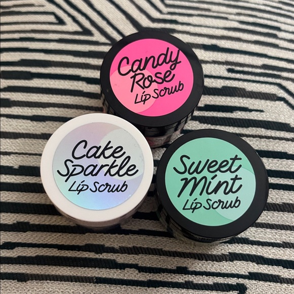 3 Victoria Secret PINK Brand New and Sealed Lip Scrubs. - Picture 2 of 6